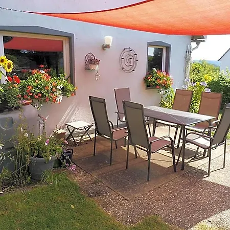 Hotel With Terrace And Pool In The Garden Pracht